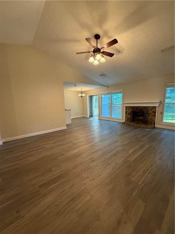 Building Photo - 520 Cranberry Pl