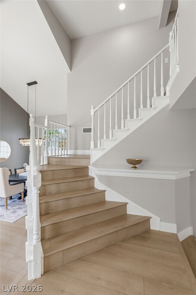 Building Photo - 9725 Cascade Falls Ave