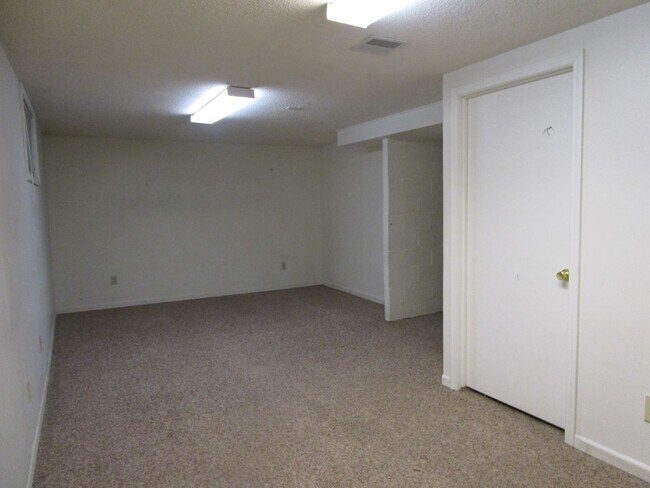 Building Photo - 607 N Juliette Ave