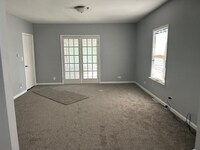 Building Photo - 358 Arthur St