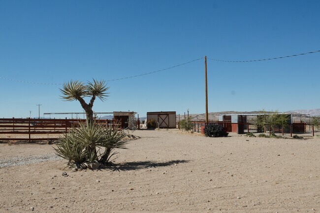 Building Photo - 1381 Soledad Ave