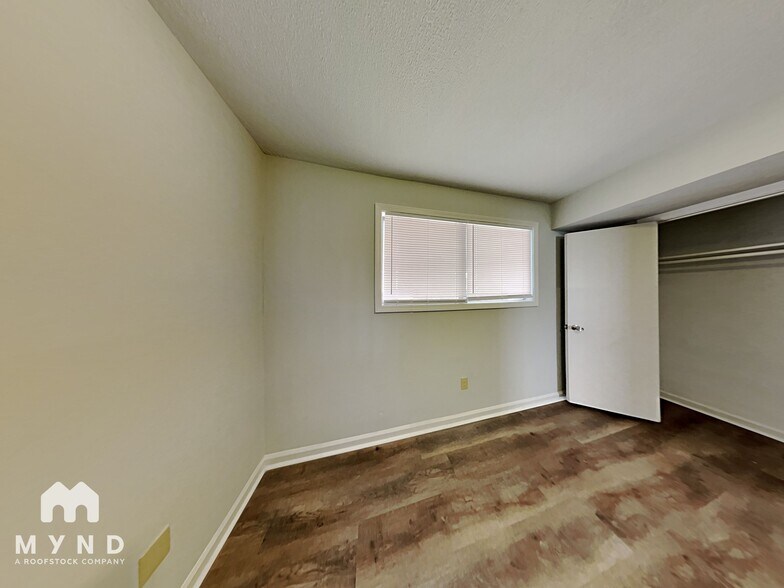 Building Photo - 4100 Navaho Ave