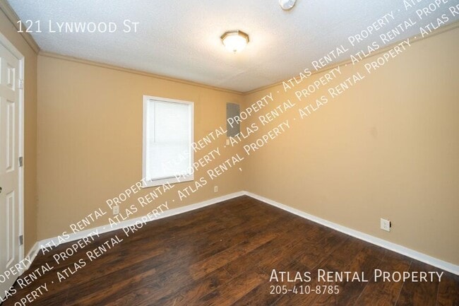 Building Photo - 121 Linwood St