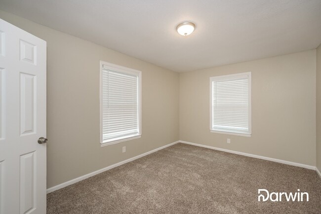 Building Photo - 1170 Debbie Dr