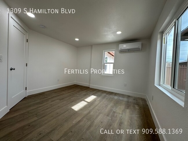 Building Photo - 1309 S Hamilton Blvd