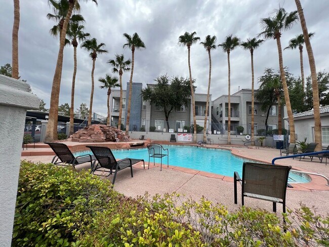 Building Photo - Green Valley Ranch Condo