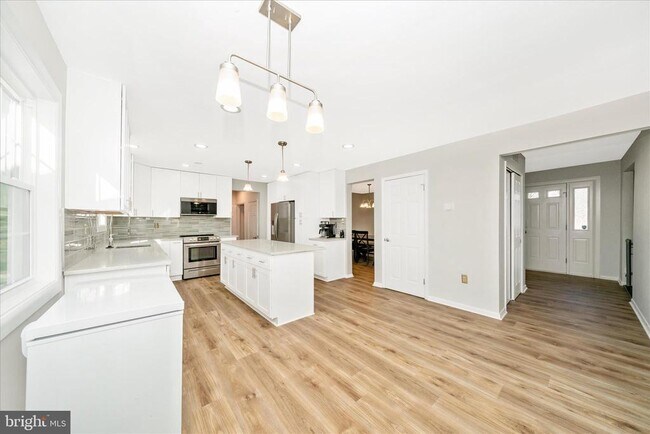 Building Photo - 3105 Glissade Ct