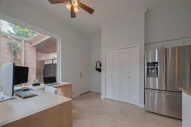 Building Photo - 11914 Ashmead Dr