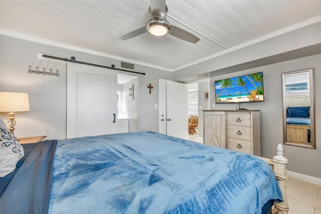 Building Photo - 7310 Seawall Blvd