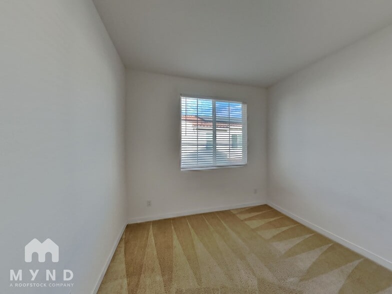 Building Photo - 5301 E Commerce Way