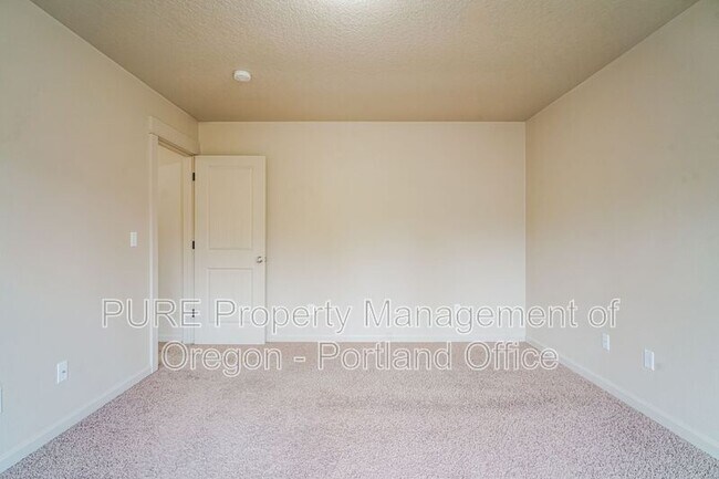 Building Photo - 18624 Van Fleet Ave