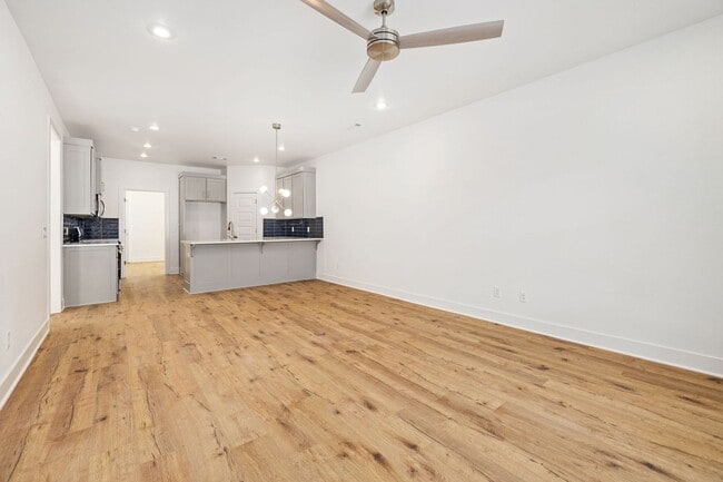 Building Photo - Brand New Duplex in Fayetteville!