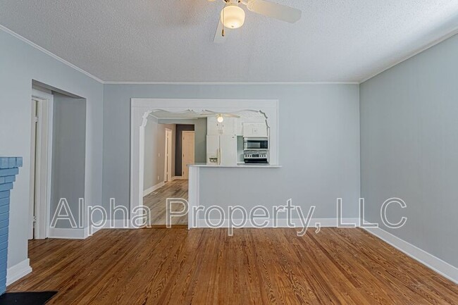 Building Photo - 407 Cedar Lane Rd