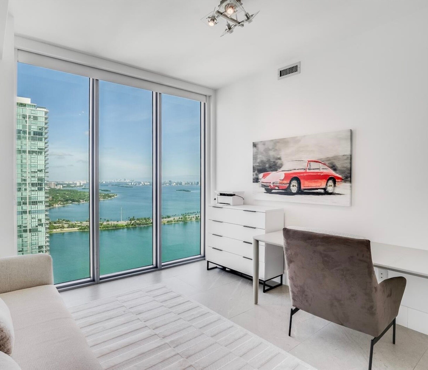 Building Photo - 2900 NE 7th Ave