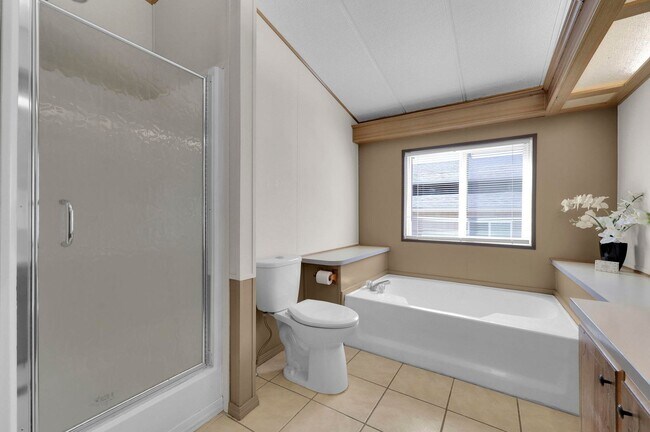 Building Photo - 3-Bedroom 2-Bathroom home with HUGE Shop in Cedar Flats