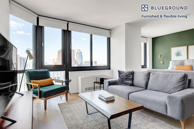 Building Photo - 105 Duane St