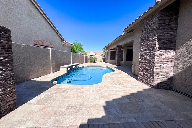 Building Photo - 3Bed/2.5 Ba House in Gated Community in No...