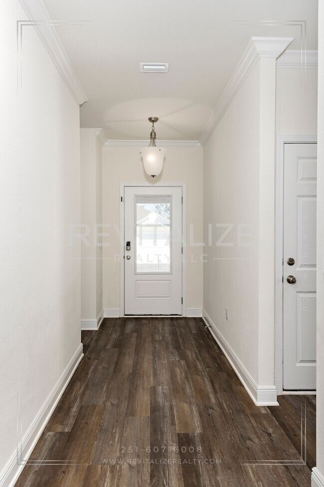 Building Photo - FREE RENT FOR MAY-  4 Bed 2 Bath Daphne Home in Jubilee Farms