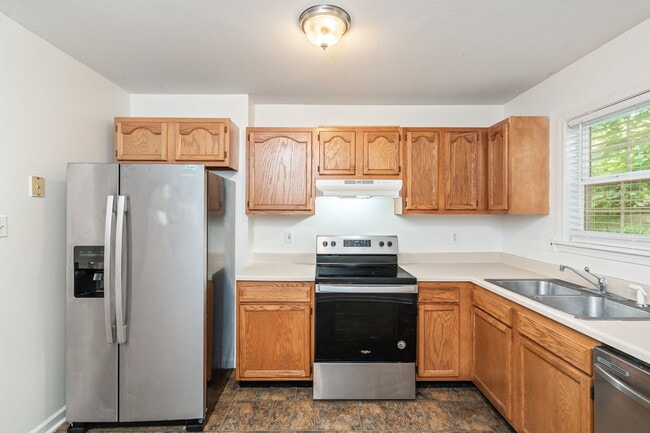 Building Photo - 3518 Acorn Woods Way,