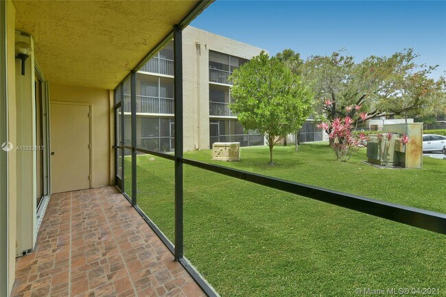 Building Photo - 8075 SW 107th Ave