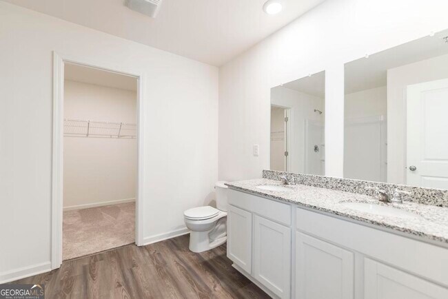 Building Photo - 105 Flat Rock Ml Trl