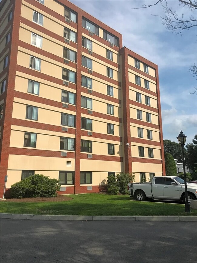 Building Photo - 20 Haverhill St