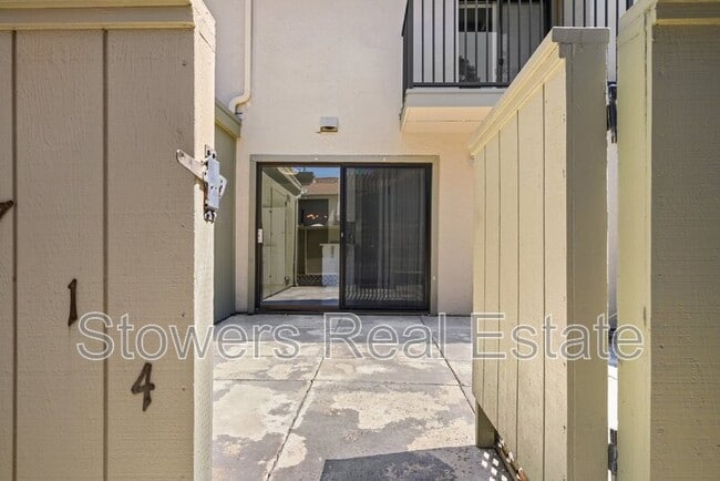 Building Photo - 1714 Parkside Dr