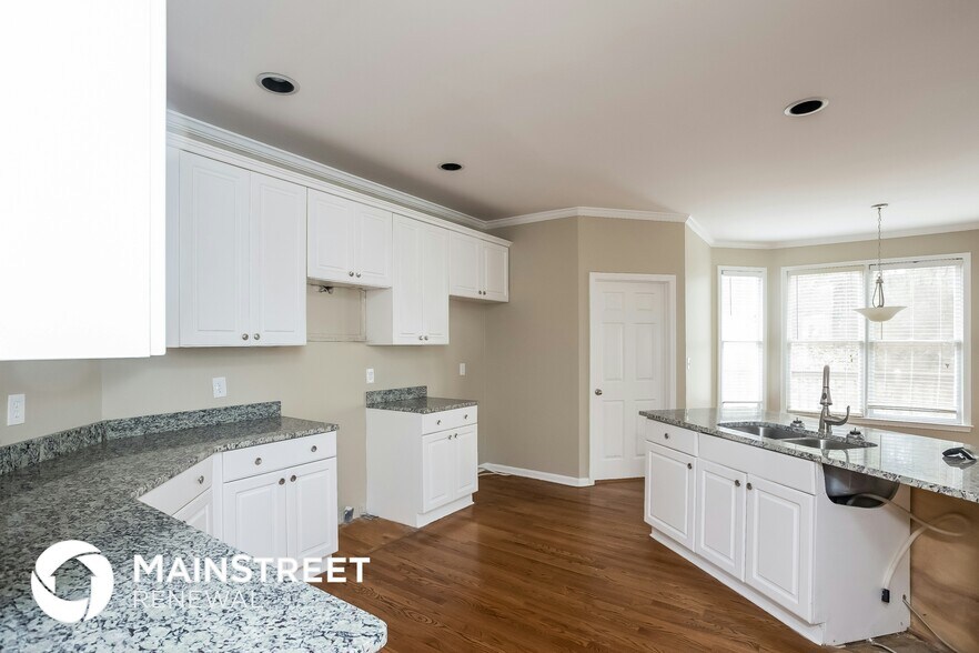 Building Photo - 991 Laurel Springs Ln SW