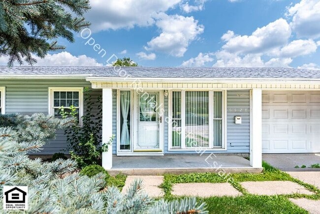 Building Photo - 6628 Redbud Dr