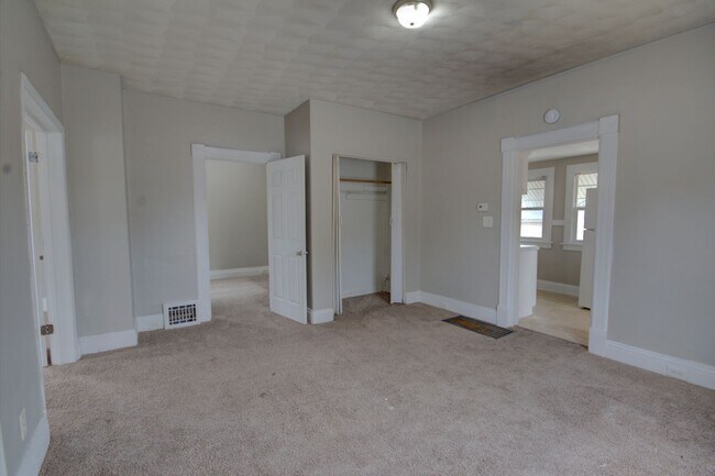Building Photo - 1118 17th Ave