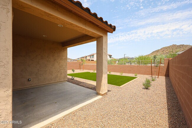 Building Photo - 7106 W Hedge Hog Pl