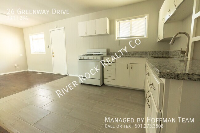 Building Photo - 26 Greenway Dr