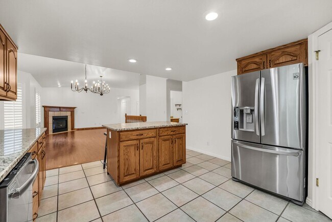 Building Photo - Spacious 7 Bed Kaysville Home with Two Kitchens