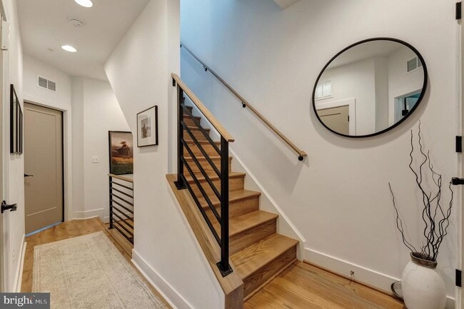 Building Photo - 11237 Beaker St