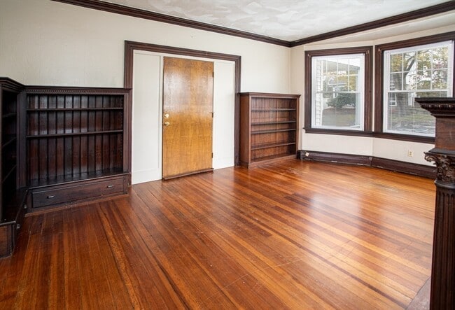 Building Photo - 130 Underwood St