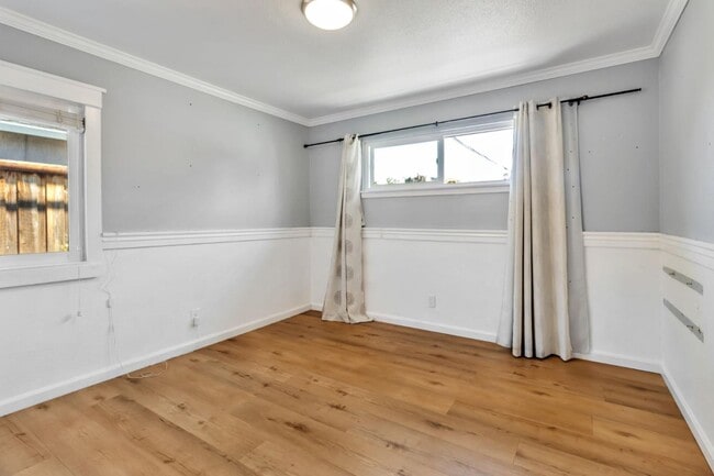Building Photo - 12015 Ellery St