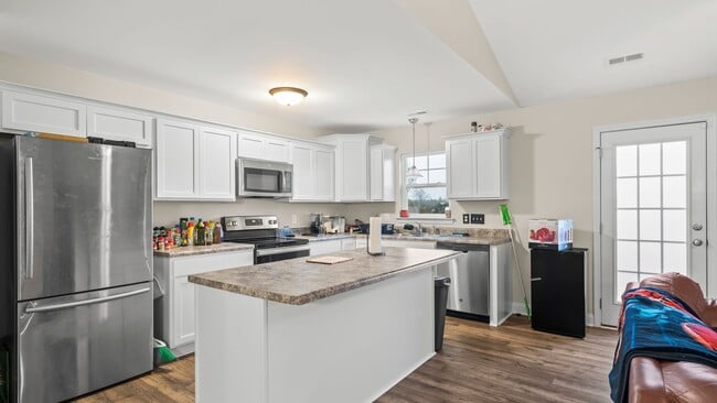 Building Photo - Pet-Friendly 3BR/2BA Home in Turkey Ridge | Richlands, NC