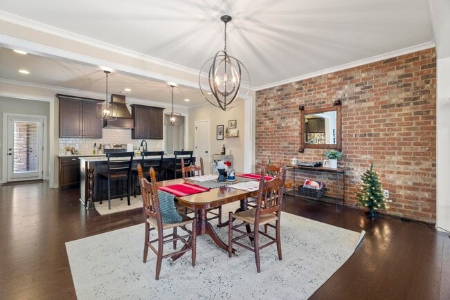 Building Photo - Beautiful 4Bed/3Bath Home M