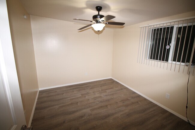 Building Photo - 7932 E Rosewood St