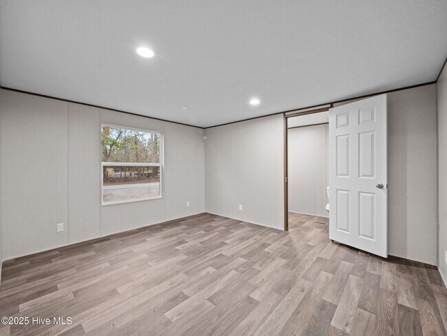 Building Photo - 113 Trott Ln