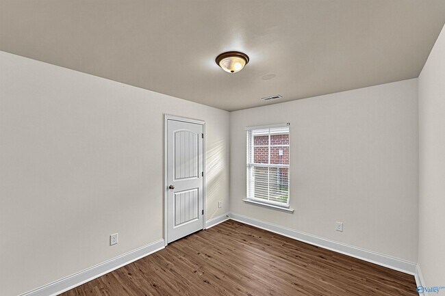Building Photo - 130 Tybee Dr