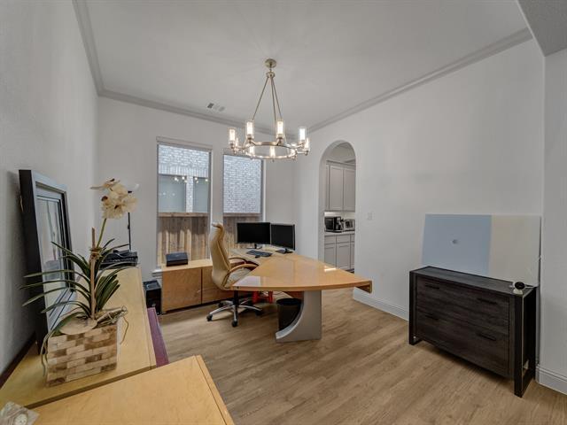 Building Photo - 741 Carlisle Dr