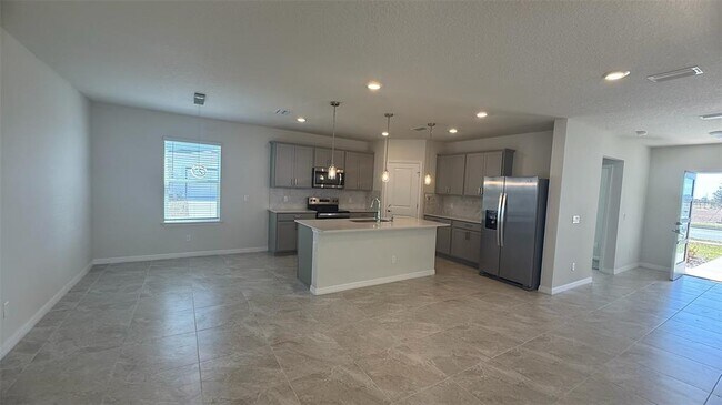 Building Photo - 5054 Holm Oak Dr