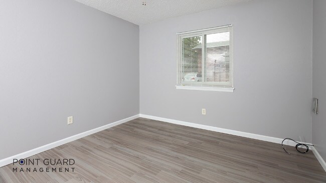 Building Photo - 2116 S Seneca St