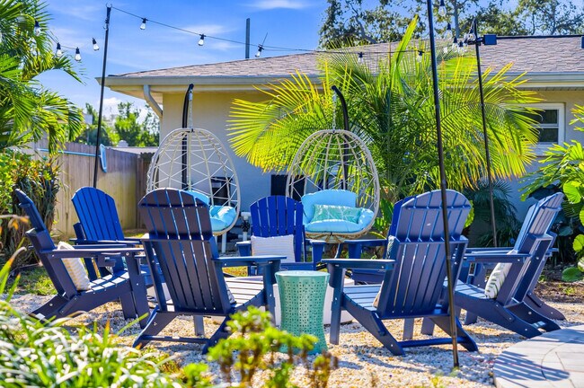 Building Photo - 10861 62nd Ave N