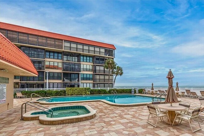 Building Photo - Calling All Snowbirds! 2-Bed, 2-Bath Condo...