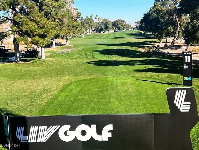 Building Photo - 940 Vegas Valley Dr