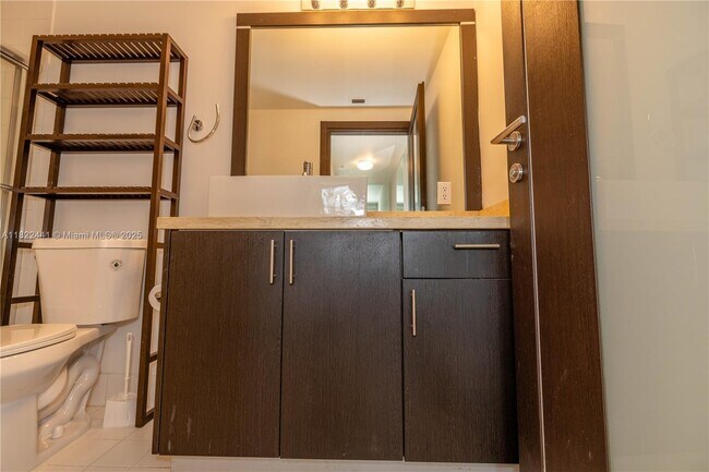 Building Photo - 50 Menores Ave