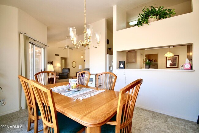 Building Photo - 6973 S Oakmont Dr