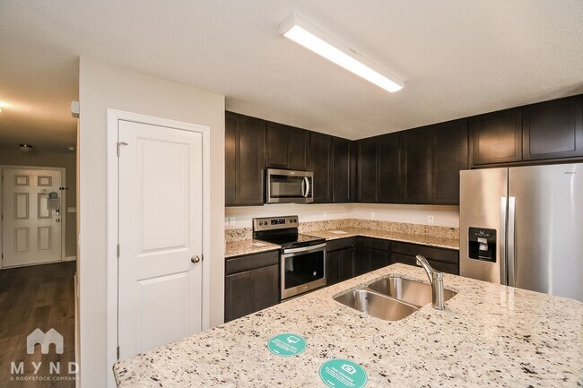 Building Photo - 12372 Cherry Bluff Dr